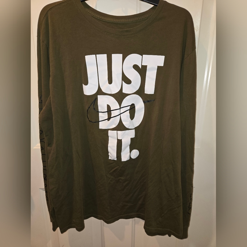 Nike Men's Army Green Long Sleeve Tshirt-2X